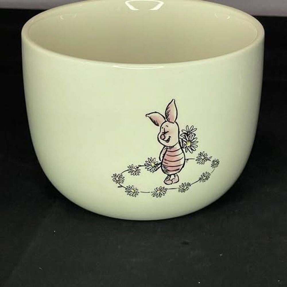 Disney's Winnie the Pooh Piglet 5.5 x 4.25 Deep Mixing Bowl
